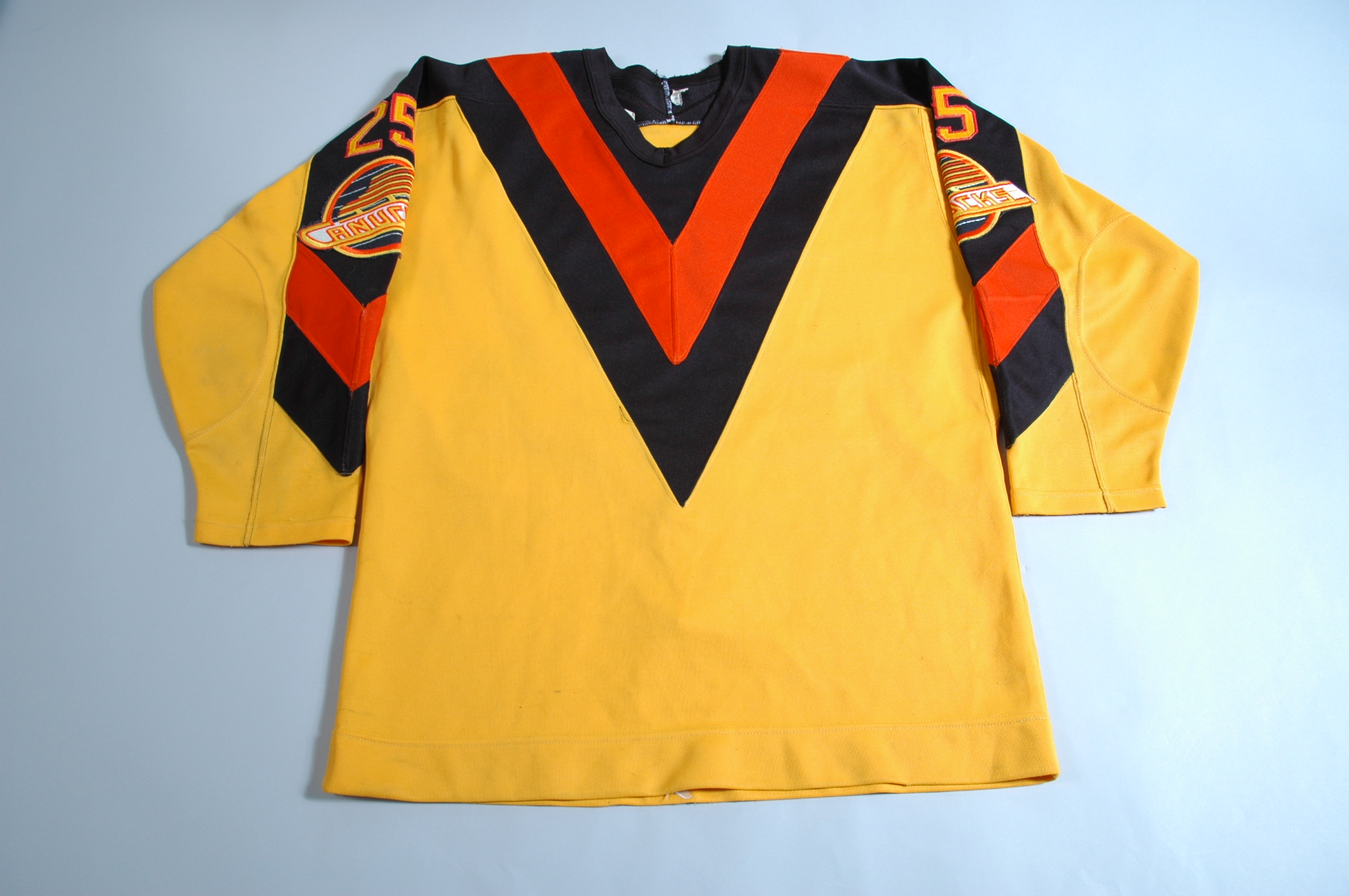 Vancouver canucks 1982 shop jersey